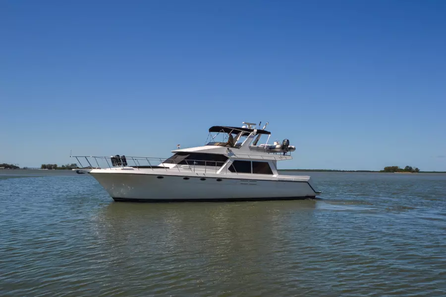 1998 Navigator 5300 Pilothouse