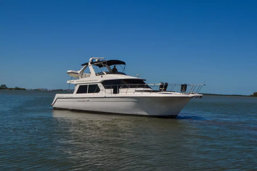 1998 Navigator 5300 Pilothouse