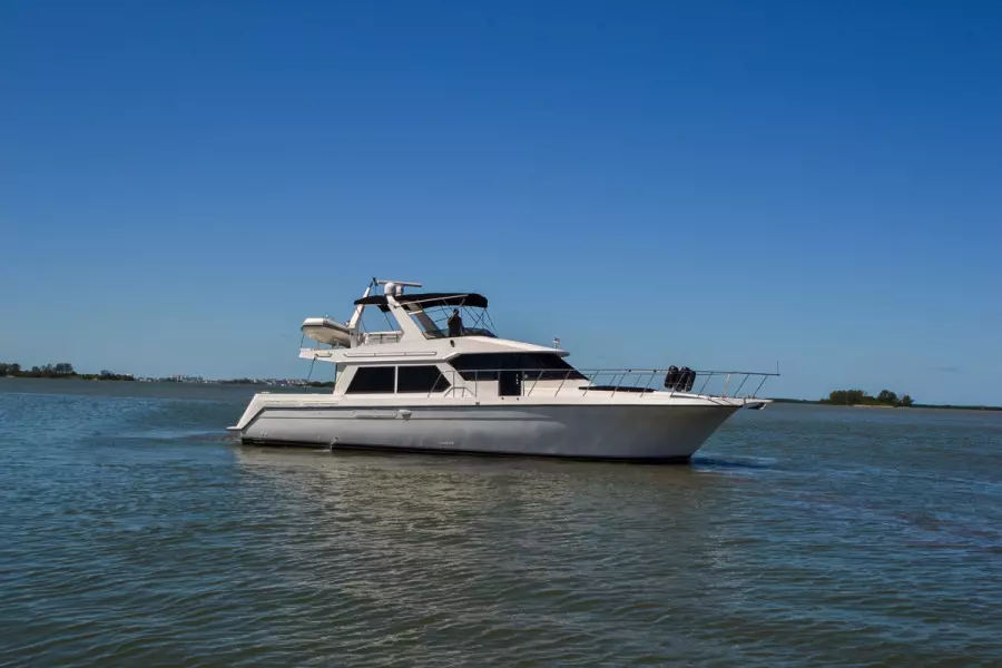 1998 Navigator 5300 Pilothouse
