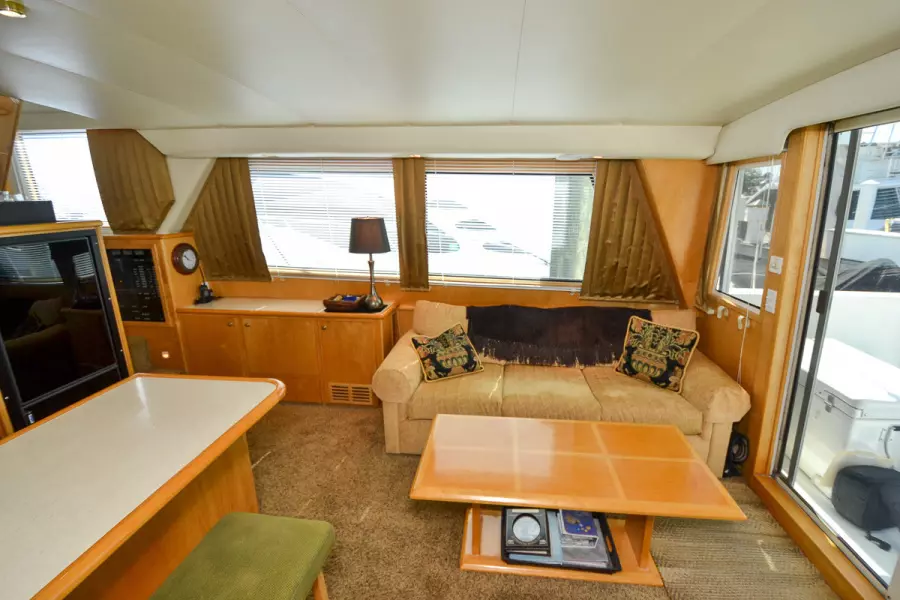 1998 Navigator 5300 Pilothouse