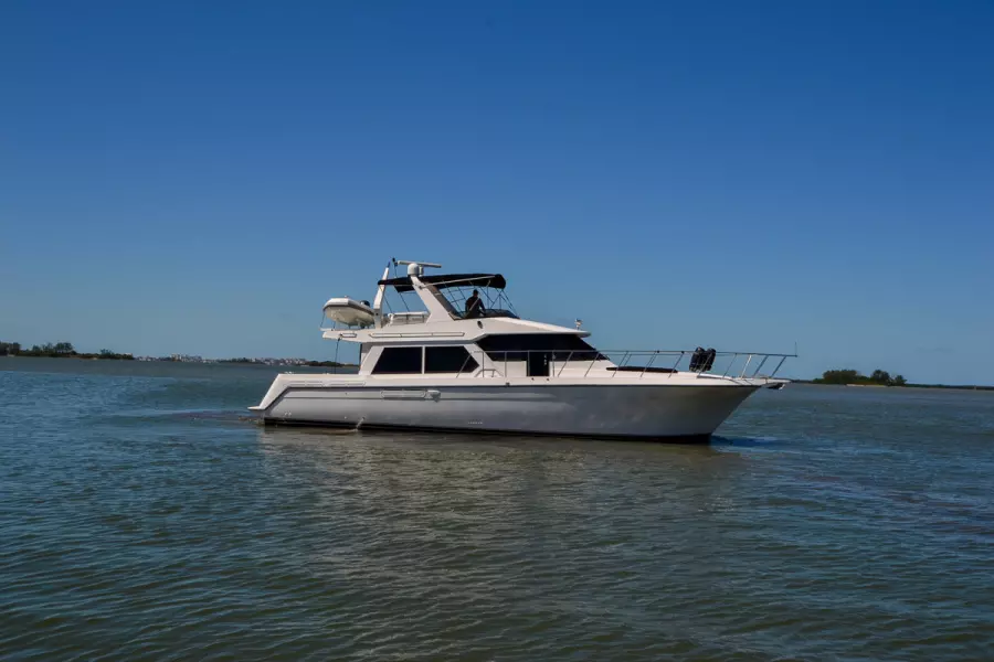 1998 Navigator 5300 Pilothouse