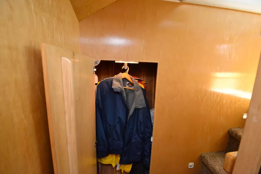 1998 Navigator 5300 Pilothouse