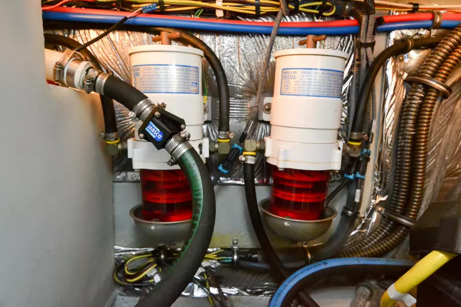 2008 Meridian 391 Sedan Bridge