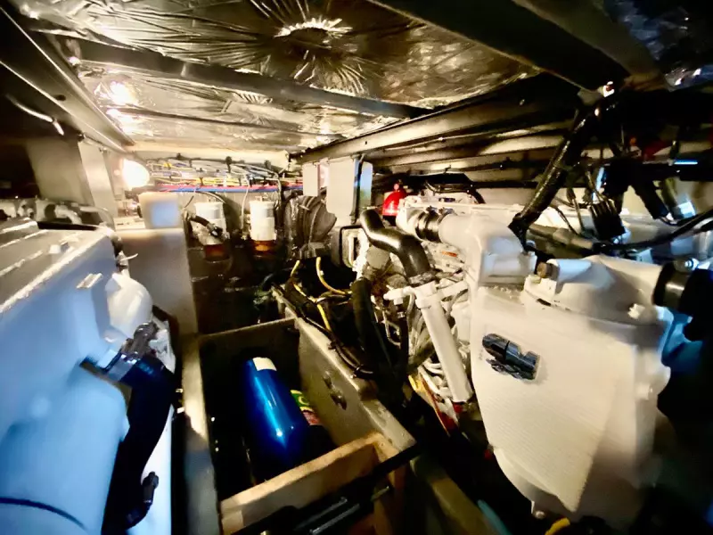 2008 Meridian 391 Sedan Bridge  529