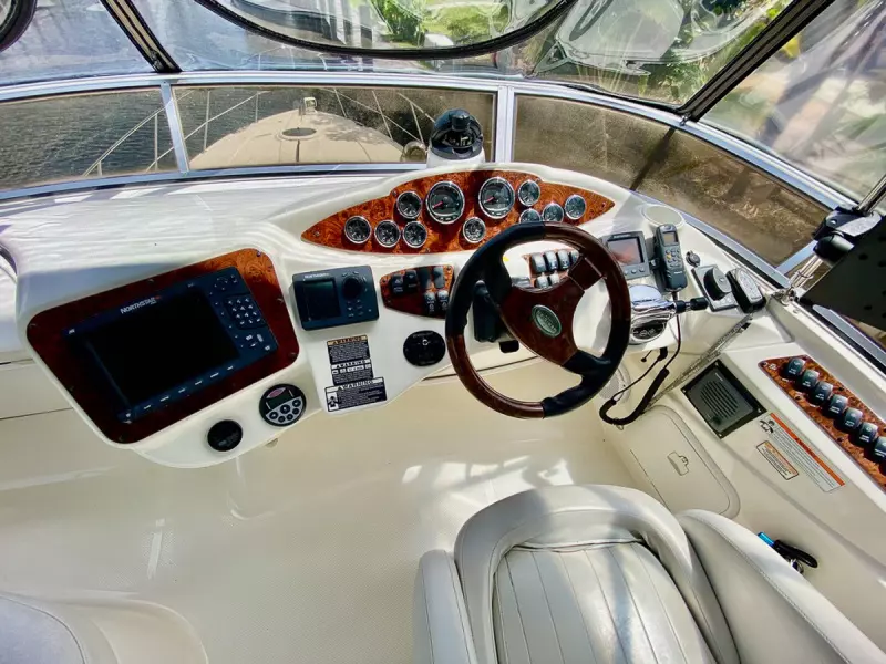 2008 Meridian 391 Sedan Bridge  524