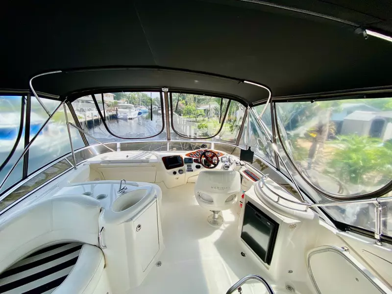 2008 Meridian 391 Sedan Bridge  519