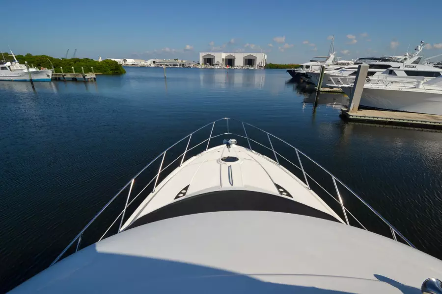 2008 Meridian 391 Sedan Bridge