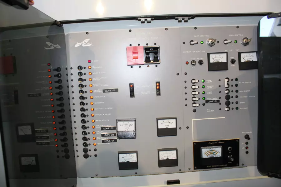 1989 Sea Ray 440 Convertible