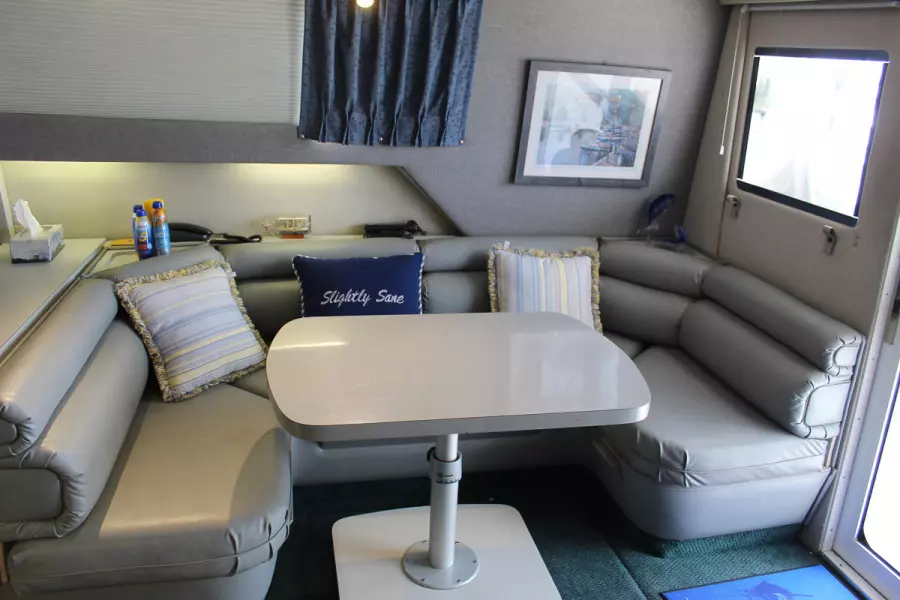 1989 Sea Ray 440 Convertible