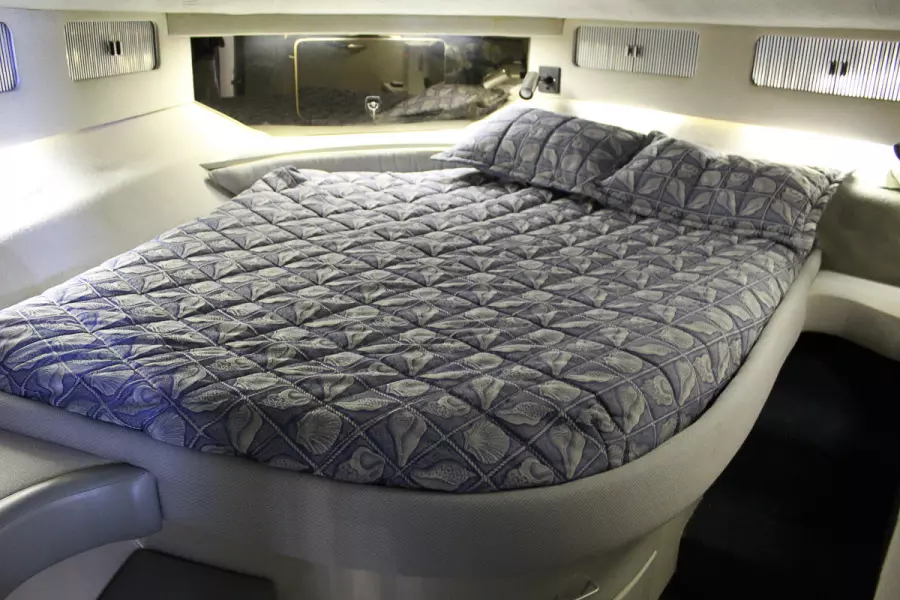 1989 Sea Ray 440 Convertible