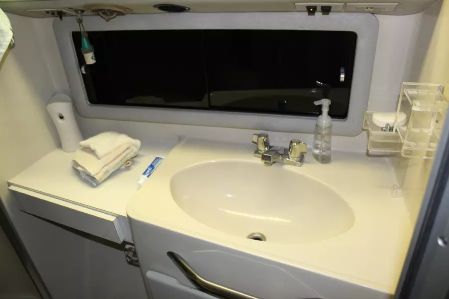 1989 Sea Ray 440 Convertible