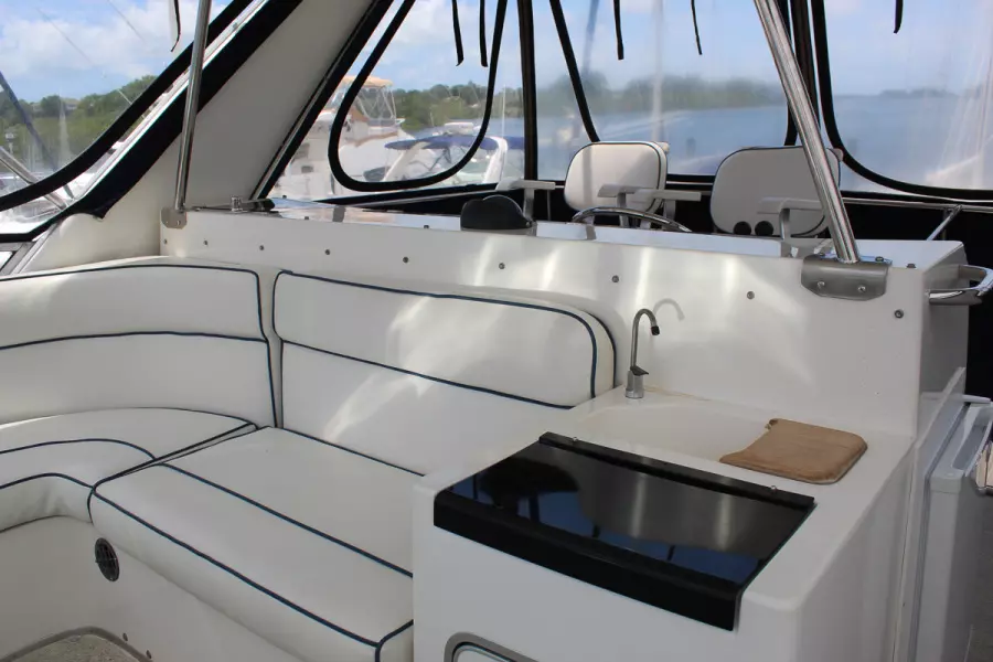 1989 Sea Ray 440 Convertible