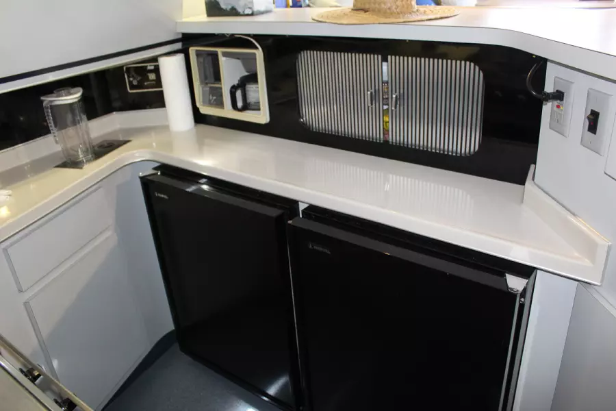 1989 Sea Ray 440 Convertible