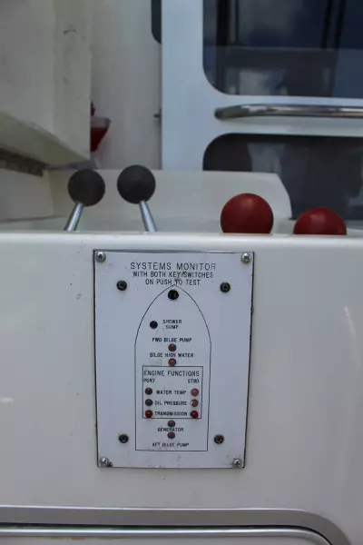 1989 Sea Ray 440 Convertible