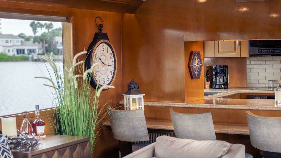 1998 Hatteras Sport Deck