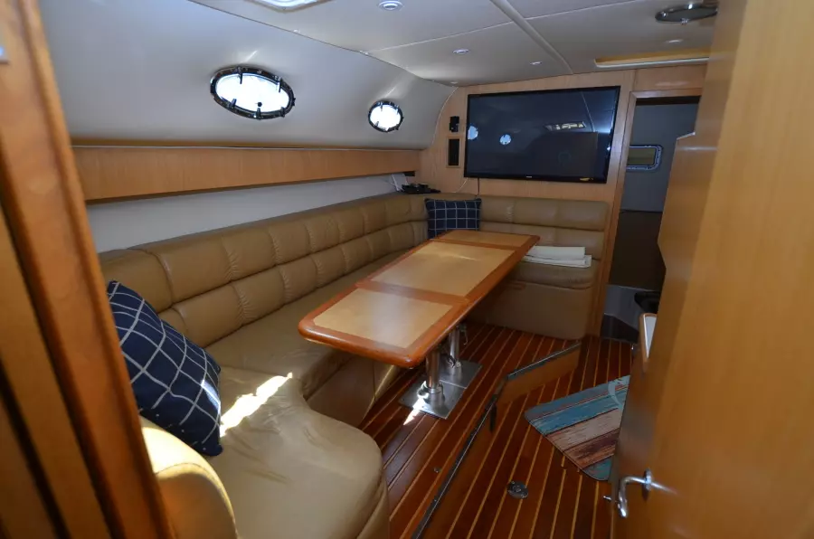 1999 Tiara Yachts 4000 Express