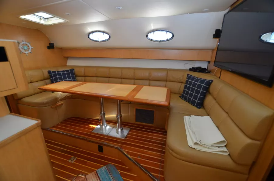 1999 Tiara Yachts 4000 Express