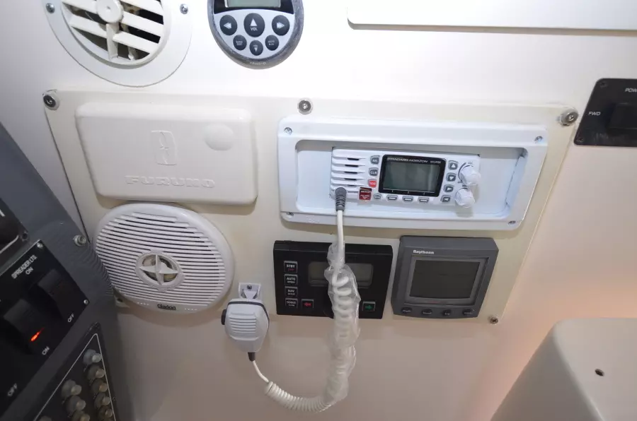 1999 Tiara Yachts 4000 Express