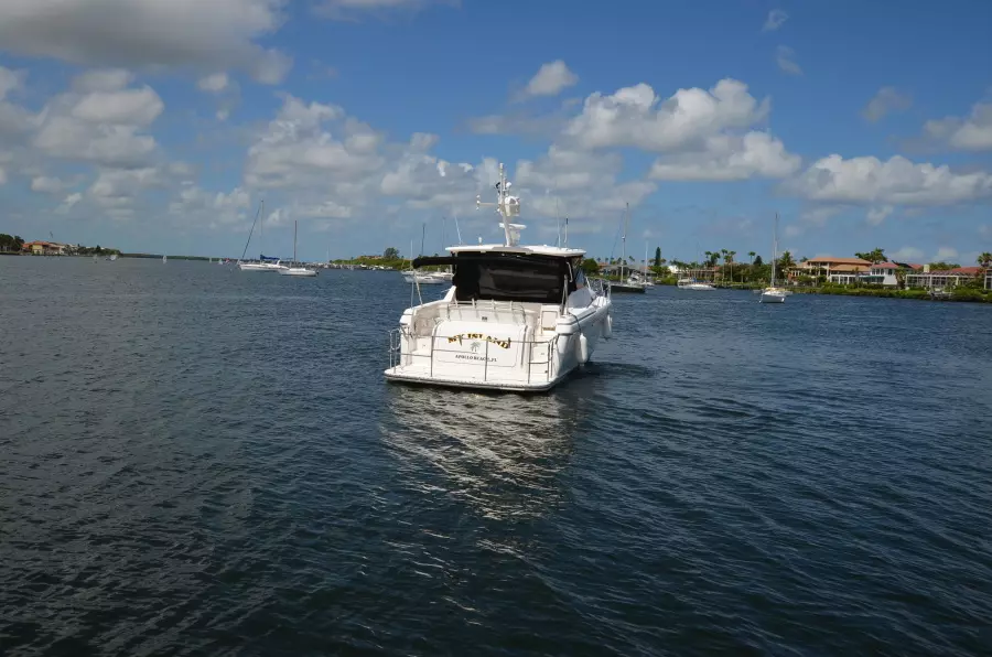 1999 Tiara Yachts 4000 Express