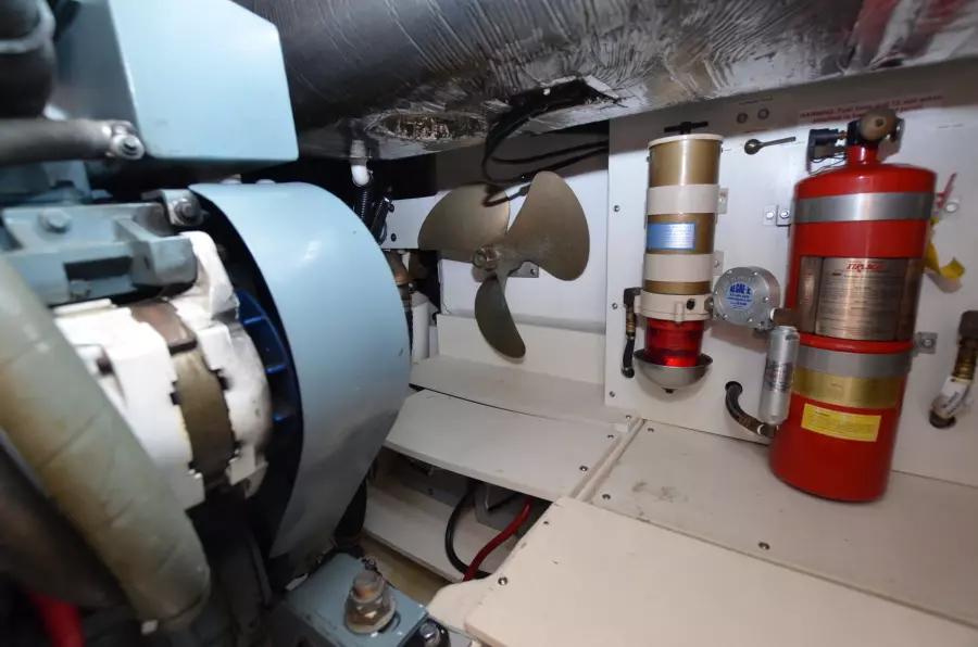 1999 Tiara Yachts 4000 Express