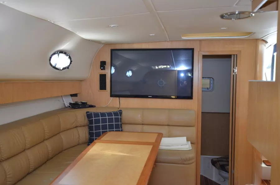 1999 Tiara Yachts 4000 Express