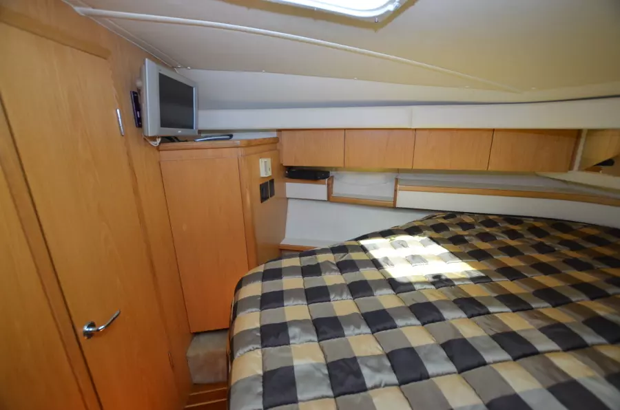 1999 Tiara Yachts 4000 Express