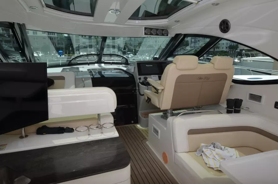 2014 Sea Ray 470 Sundancer