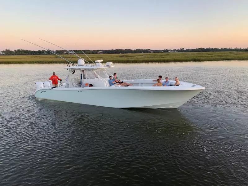 2013 Yellowfin 42 - starboard profile