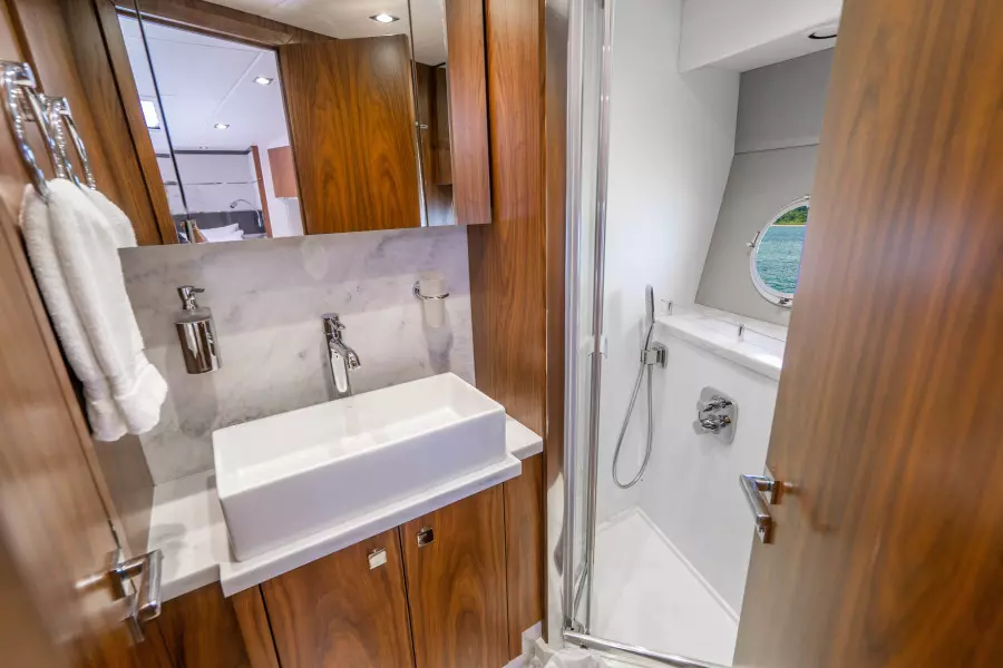 2019 Sunseeker Predator