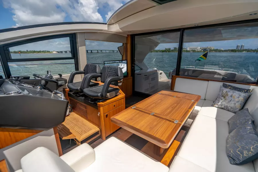 2019 Sunseeker Predator