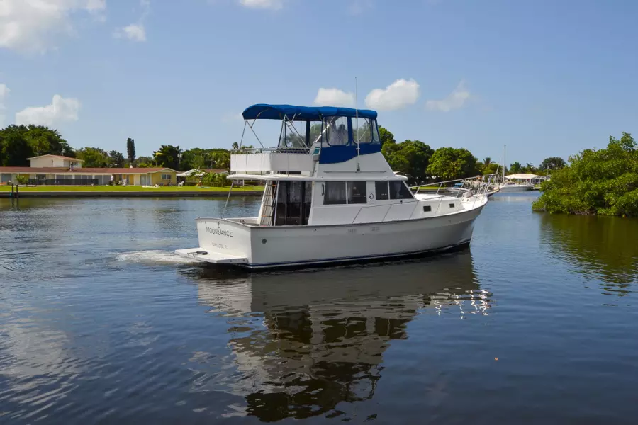 1982 Mainship 34 Trawler