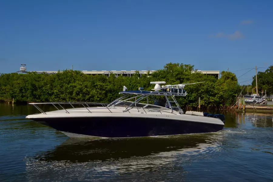 2008 Fountain 38 LX