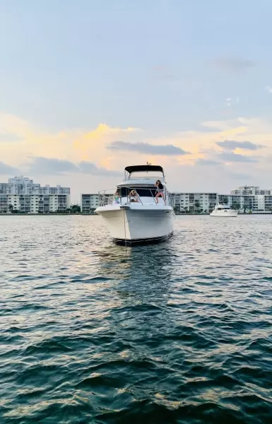 2003 Navigator 5700 Rival