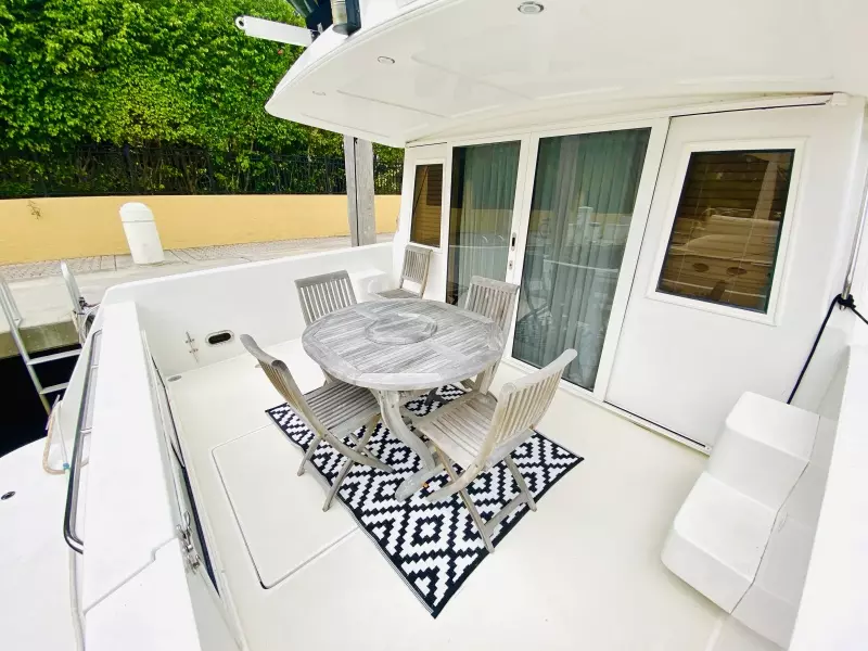 2003 Navigator 5700 Rival