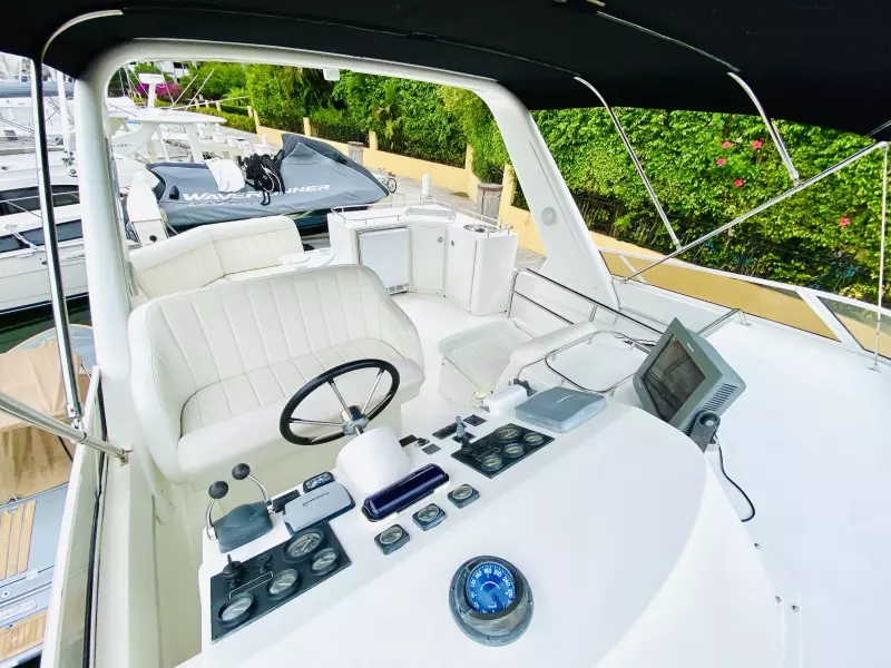 2003 Navigator 5700 Rival