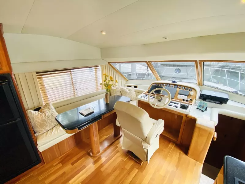 2003 Navigator 5700 Rival