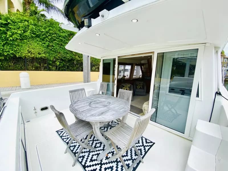 2003 Navigator 5700 Rival