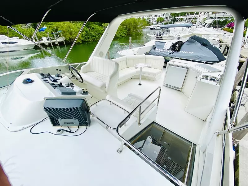 2003 Navigator 5700 Rival