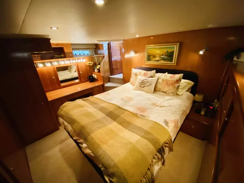 2003 Navigator 5700 Rival