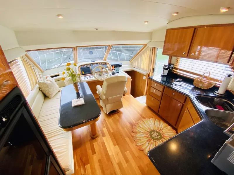 2003 Navigator 5700 Rival