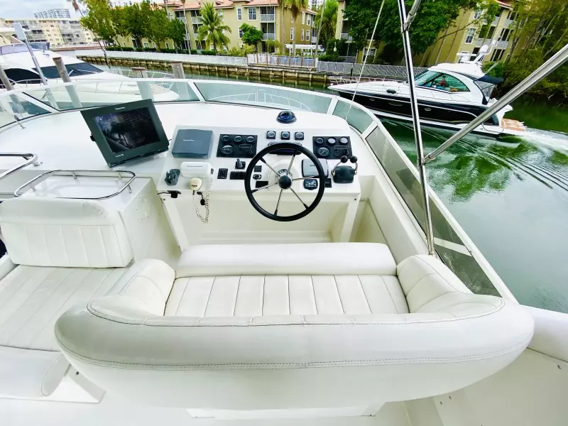 2003 Navigator 5700 Rival