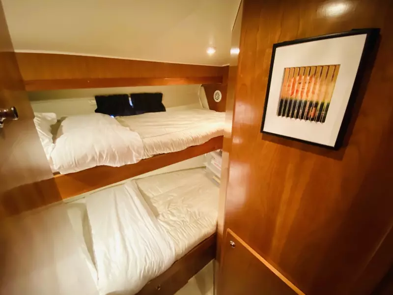 2003 Navigator 5700 Rival