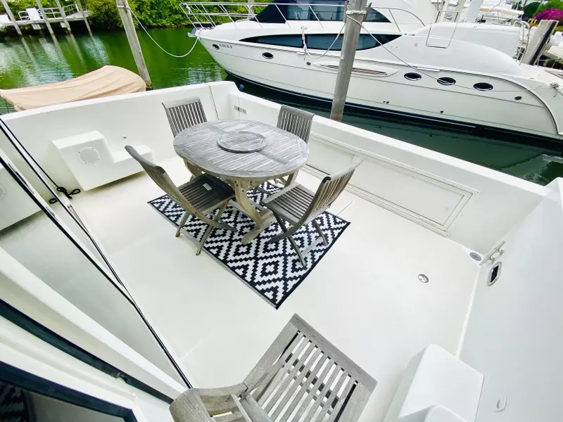 2003 Navigator 5700 Rival