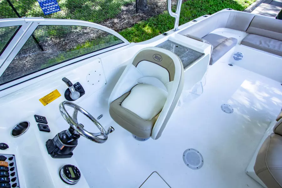 2017 Key West 239DS 08