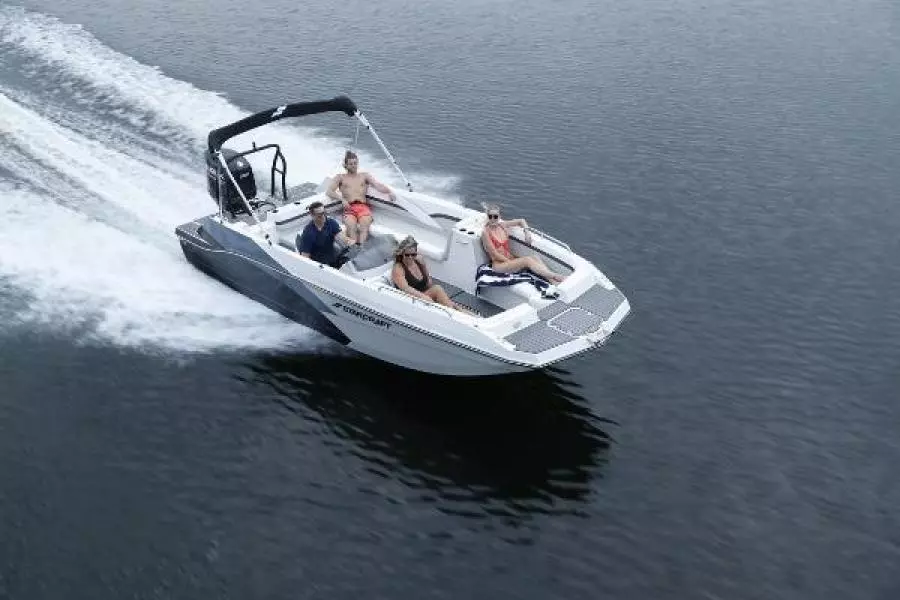 2025 Starcraft SVX 211