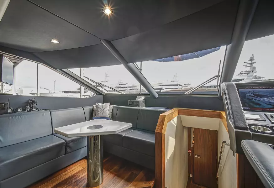 2019 Sunseeker 86 Yacht
