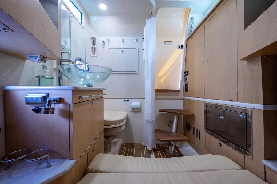 2017 Boston Whaler 370 Outrage