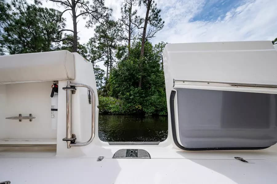 2017 Boston Whaler 370 Outrage