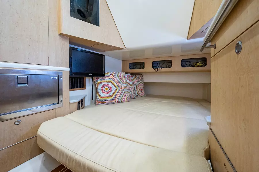 2017 Boston Whaler 370 Outrage