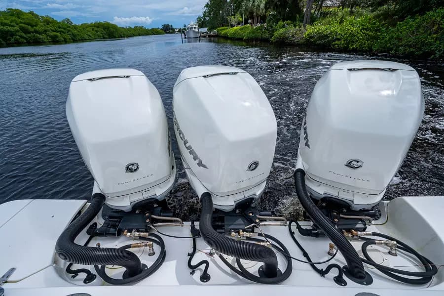 2017 Boston Whaler 370 Outrage